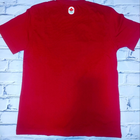 2010 Canada Olympics t shirt size small - Picture 2 of 3